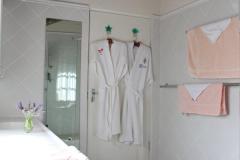 1_Main-Bathroom-2.jpg