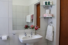 En Suite to 2nd Bedroom (2)